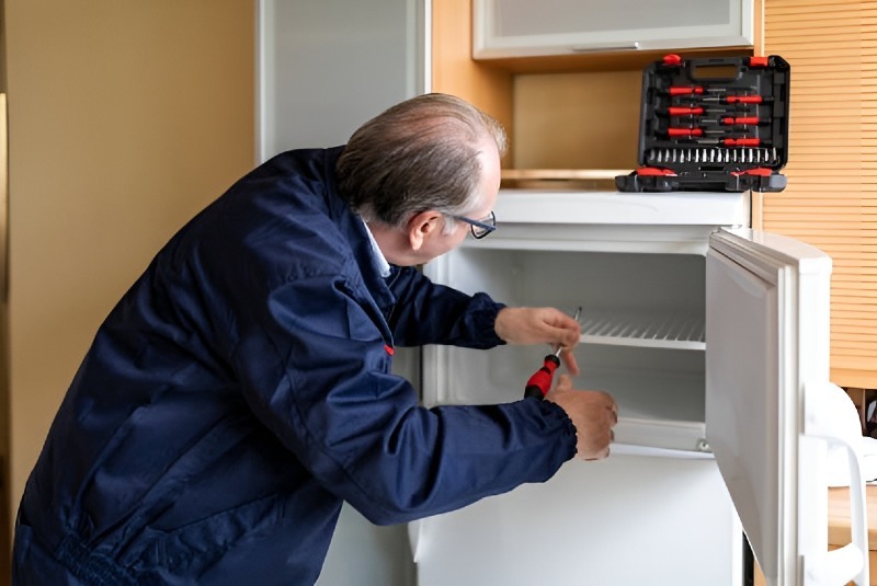 Refrigerator repair in Sacramento